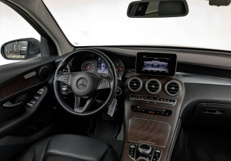 Подержанный автомобиль Mercedes-Benz GLC Coupe 2019 года (29 фото)