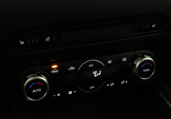 Подержанный автомобиль Mazda CX-5 2019 года (15 фото)