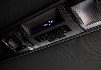 Подержанный автомобиль Volkswagen Caravelle 2016 года (15 фото)