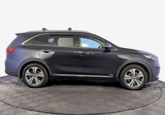 Подержанный автомобиль Kia Sorento 2018 года (4 фото)