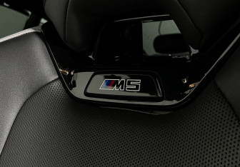 Подержанный автомобиль BMW M5 Sedan 2024 года (28 фото)