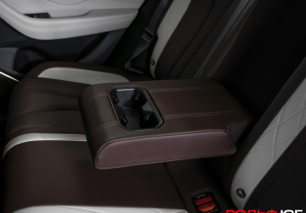 Подержанный автомобиль Geely Monjaro 2023 года (11 фото)