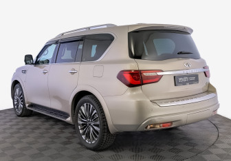 Подержанный автомобиль Infiniti QX80 2019 года (7 фото)