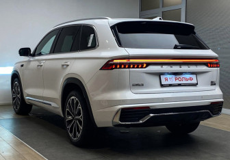 Подержанный автомобиль Geely Monjaro 2025 года (6 фото)