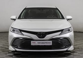 Подержанный автомобиль Toyota Camry Sedan 2020 года (2 фото)