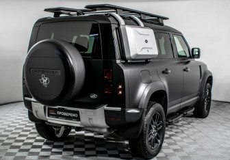 Подержанный автомобиль Land Rover Defender Suv 2021 года (5 фото)