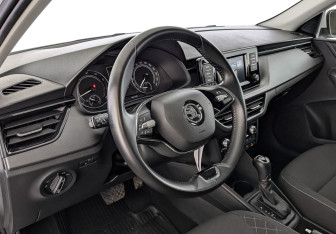 Подержанный автомобиль Skoda Rapid Liftback 2022 года (15 фото)