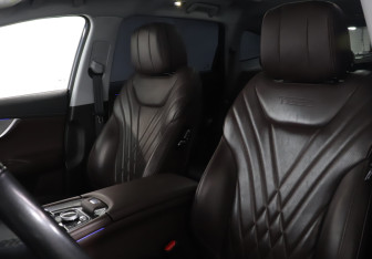 Подержанный автомобиль Chery Tiggo 8 Pro Max 2023 года (17 фото)