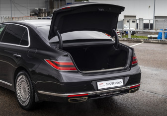 Подержанный автомобиль Genesis G90 2019 года (26 фото)