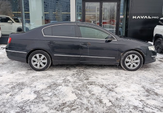 Подержанный автомобиль Volkswagen Passat Sedan 2008 года (4 фото)