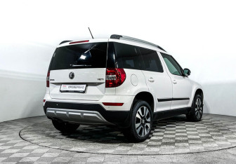 Подержанный автомобиль Skoda Yeti 2015 года (5 фото)