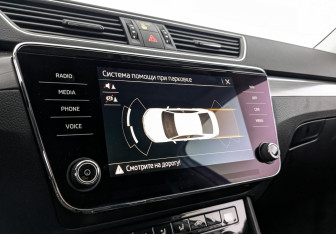 Подержанный автомобиль Skoda Superb Liftback 2021 года (27 фото)