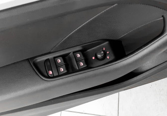 Подержанный автомобиль Audi A3 Hatchback 2013 года (20 фото)