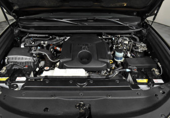 Подержанный автомобиль Toyota Land Cruiser Prado 2019 года (8 фото)