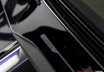 Подержанный автомобиль Audi Q8 2019 года (18 фото)