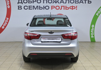 Подержанный автомобиль Kia Rio Sedan 2012 года (5 фото)