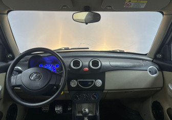 Подержанный автомобиль Lifan Smily 2012 года (10 фото)