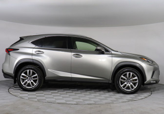 Подержанный автомобиль Lexus NX 2019 года (4 фото)
