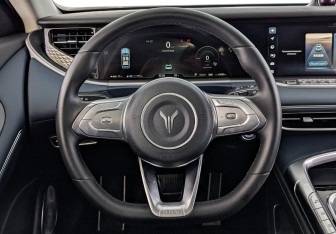 Подержанный автомобиль Voyah Free 2023 года (22 фото)