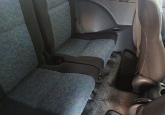 Подержанный автомобиль Toyota RAV4 1995 года (10 фото)