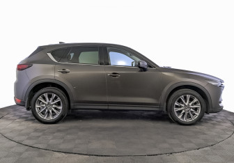 Подержанный автомобиль Mazda CX-5 2020 года (4 фото)