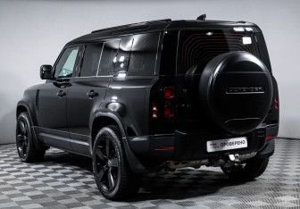 Подержанный автомобиль Land Rover Defender Suv 2021 года (7 фото)