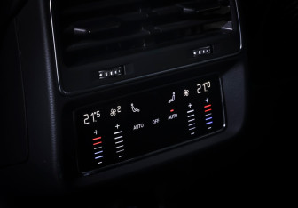 Подержанный автомобиль Audi Q7 2020 года (12 фото)