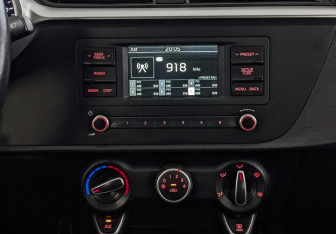 Подержанный автомобиль Kia Rio Hatchback 2021 года (16 фото)