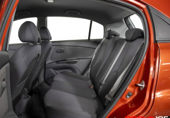 Подержанный автомобиль Kia Rio Hatchback 2011 года (10 фото)