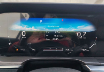 Подержанный автомобиль Kia K5 2023 года (14 фото)