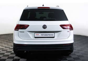 Подержанный автомобиль Volkswagen Tiguan 2017 года (6 фото)