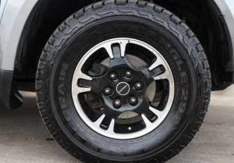 Подержанный автомобиль Mitsubishi L200 2011 года (18 фото)