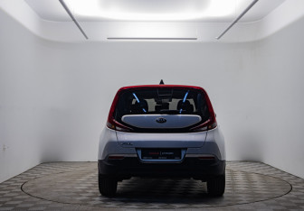 Подержанный автомобиль Kia Soul 2019 года (6 фото)