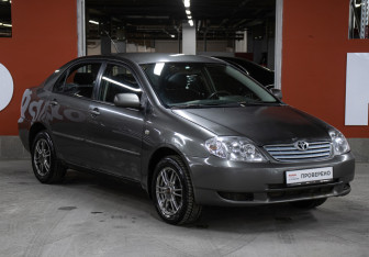 Подержанный автомобиль Toyota Corolla Sedan 2006 года (3 фото)