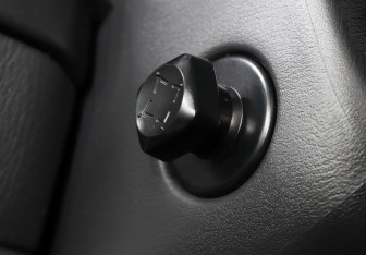 Подержанный автомобиль Infiniti QX60 2015 года (19 фото)