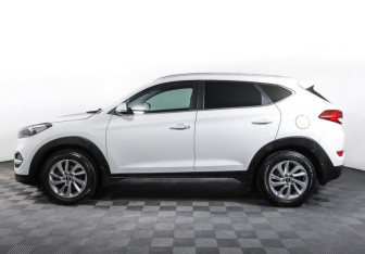 Подержанный автомобиль Hyundai Tucson 2017 года (8 фото)