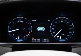 Подержанный автомобиль Land Rover Range Rover 2016 года (13 фото)