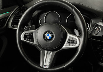 Подержанный автомобиль BMW X4 2020 года (15 фото)