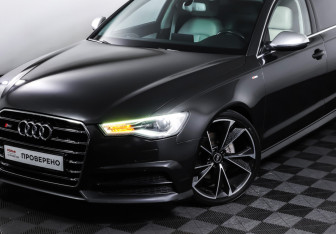 Подержанный автомобиль Audi A6 Sedan 2016 года (24 фото)