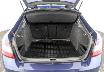 Подержанный автомобиль Skoda Octavia Liftback 2017 года (10 фото)