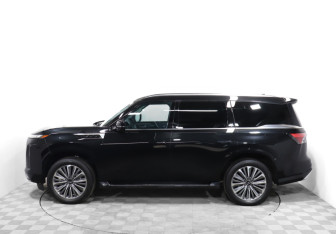 Подержанный автомобиль Infiniti QX80 2024 года (8 фото)