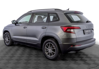 Подержанный автомобиль Skoda Karoq 2020 года (6 фото)