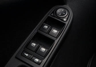 Подержанный автомобиль LADA (ВАЗ) Kalina Hatchback 2011 года (15 фото)