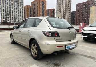 Подержанный автомобиль Mazda 3 Hatchback 2006 года (6 фото)