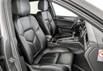 Подержанный автомобиль Porsche Macan 2014 года (24 фото)