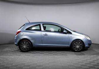 Подержанный автомобиль Opel Corsa 2008 года (4 фото)