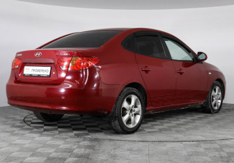 Подержанный автомобиль Hyundai Elantra Sedan 2006 года (3 фото)