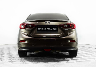 Подержанный автомобиль Mazda 3 Sedan 2018 года (4 фото)