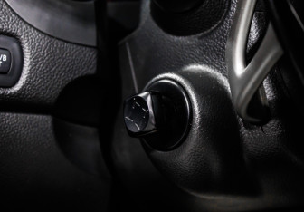 Подержанный автомобиль Infiniti QX70 2014 года (17 фото)