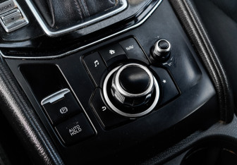 Подержанный автомобиль Mazda CX-5 2017 года (15 фото)